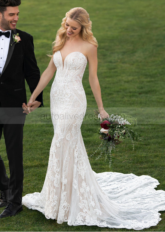 Plunging Sweetheart Neck Beaded Ivory Lace Tulle Wedding Dress With Champagne Lining